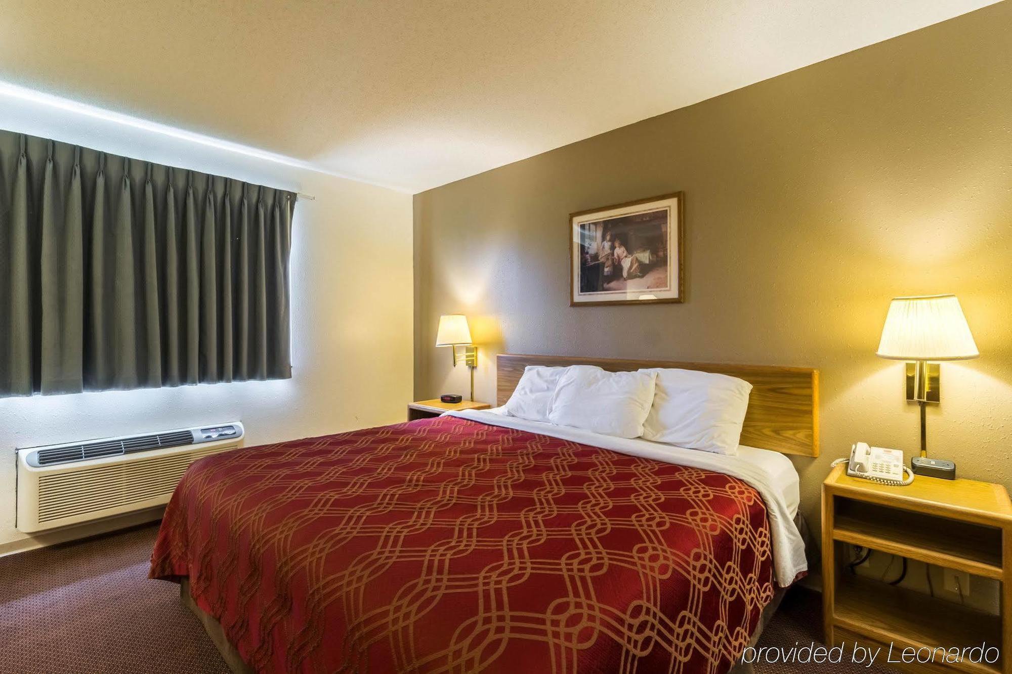 Econo Lodge Ortonville Eksteriør billede