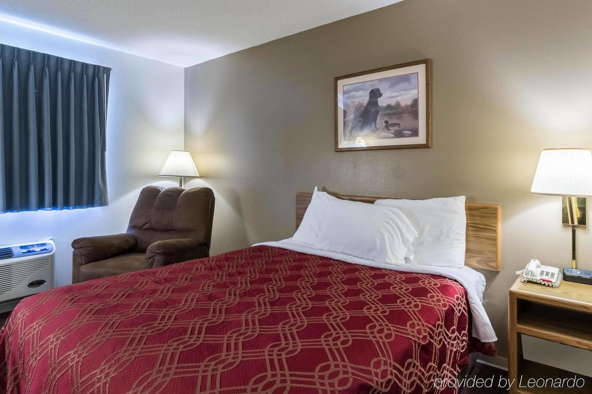 Econo Lodge Ortonville Eksteriør billede
