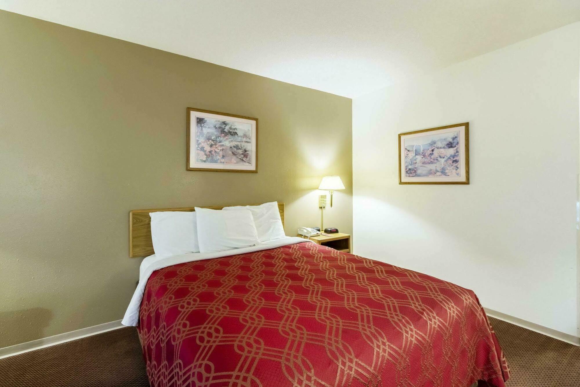 Econo Lodge Ortonville Eksteriør billede